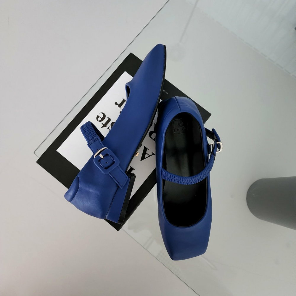 신발 네이비블루 색상 이미지-S1L4